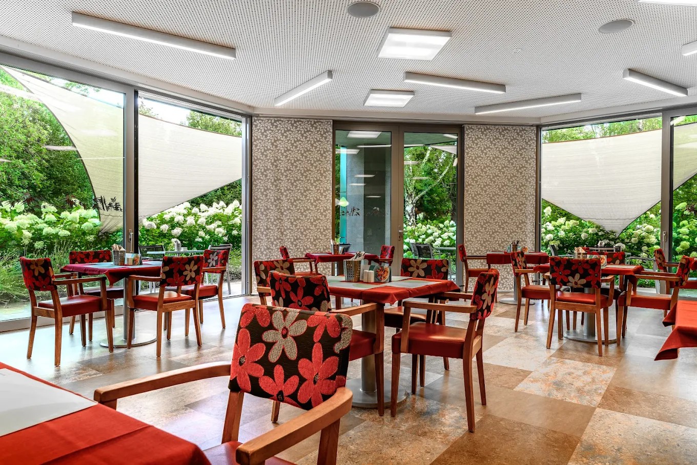 Upozornění na dočasnou změnu otevírací doby restaurace Upozornění na dočasnou změnu otevírací doby restaurace